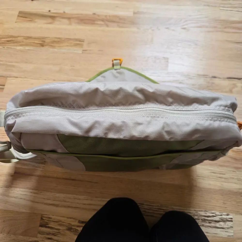 Kelts Kids Diaper Messenger Bag Green Changing Pad